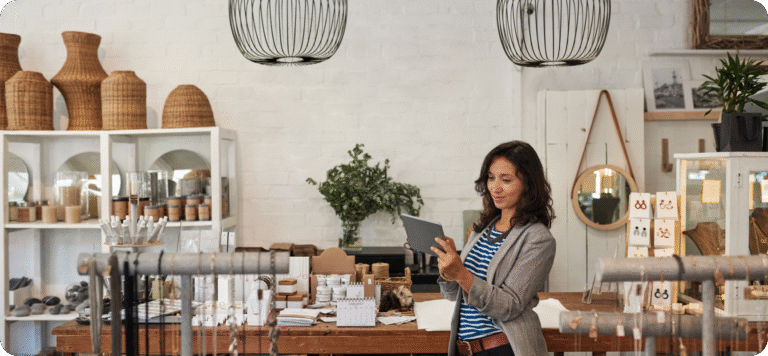 Forretningssystemet som nav der butikk, lager og nettbutikk møtes i sanntid.